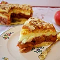 Szarlotka z budyniem i kajmakową polewą