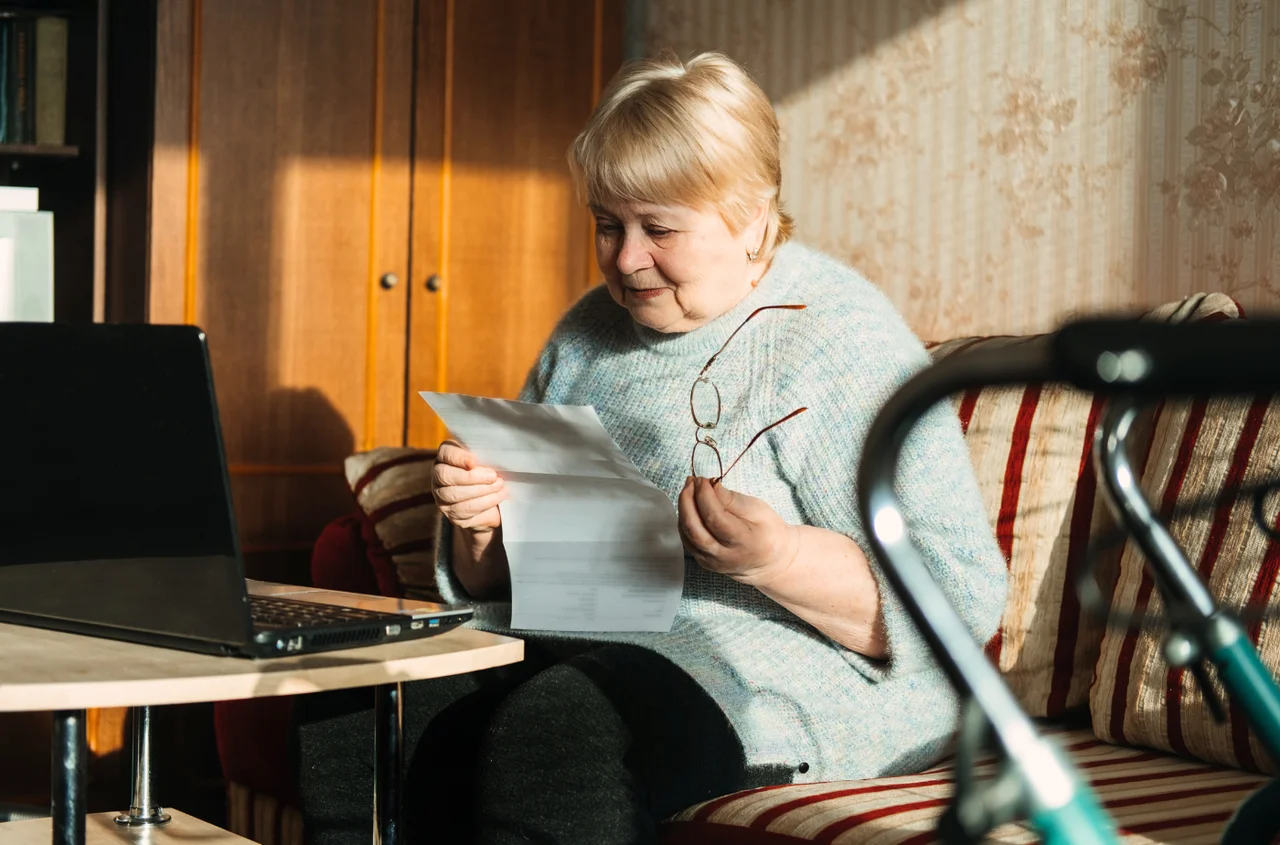 Skarbówka wypłaci nawet 800 złotych bez składania wniosku! Na początku 2026 roku ruszają zwroty dla emerytów