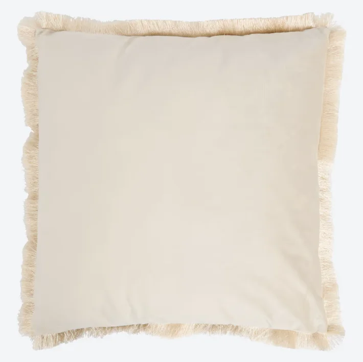 Zdjęcie Te poduszki z Action za 19 zł odmienią starą nudną kanapę! Łatwe czyszczenie, a aksamit i frędzle robią wrażenie wow #3