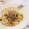 Tagiatelle ze szpinakiem i ziarnami słonecznika