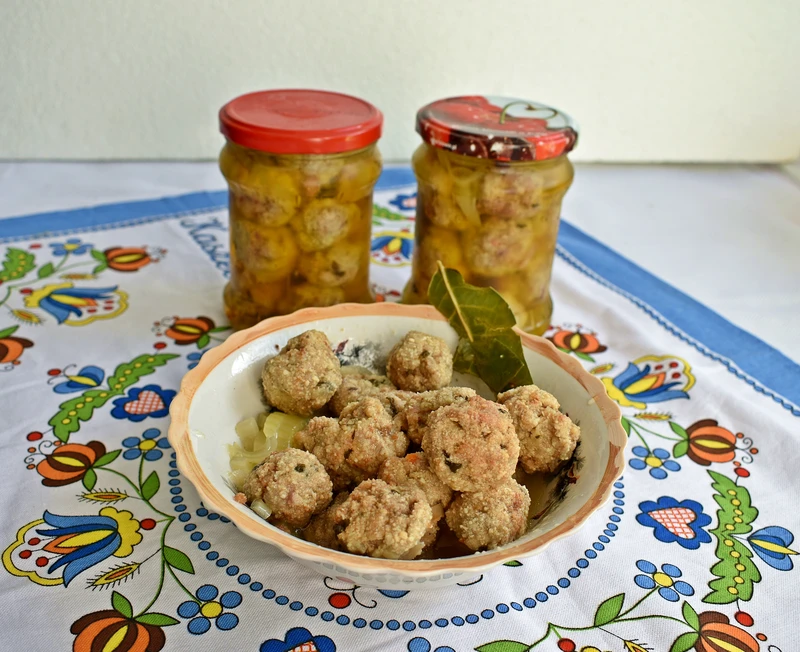 Klopsiki wieprzowo-wołowe marynowane