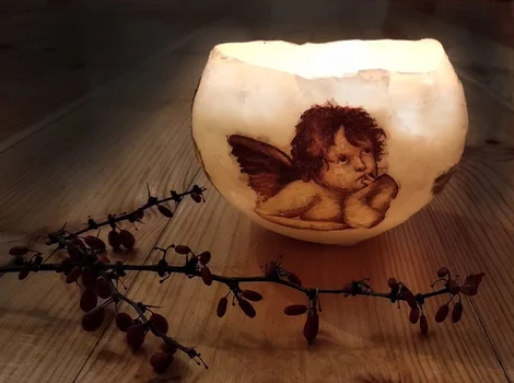 Lampion z wosku – pomysł na prezent DIY