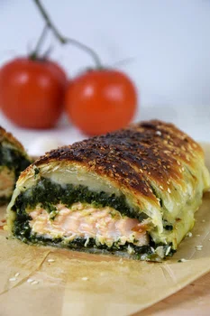 Łosoś w cieście francuskim