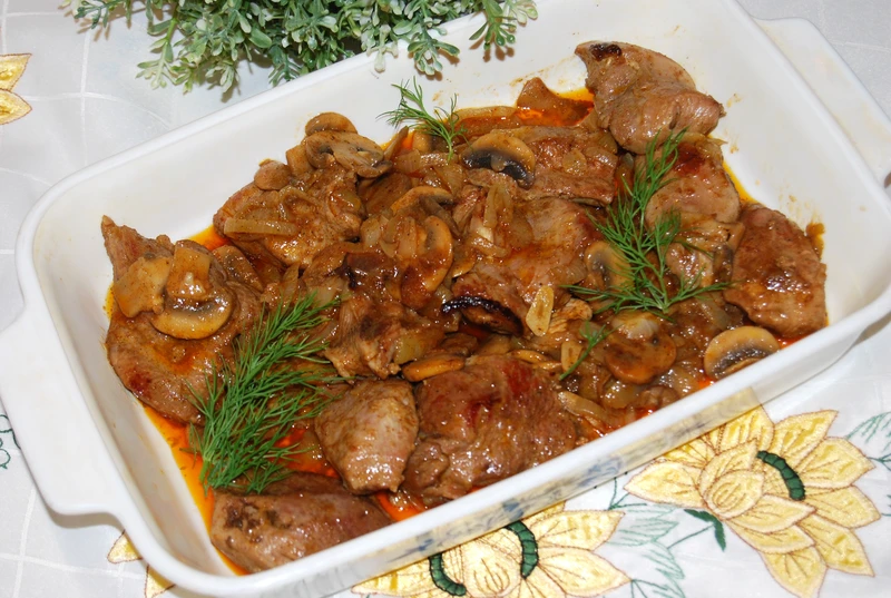 Udka z indyka z pieczarkami