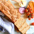 Chleb pszenno-żytni z czarnuszką i chia na zakwasie żytnim