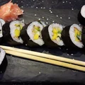 SUSHI NA SŁODKO Z MIĘTĄ