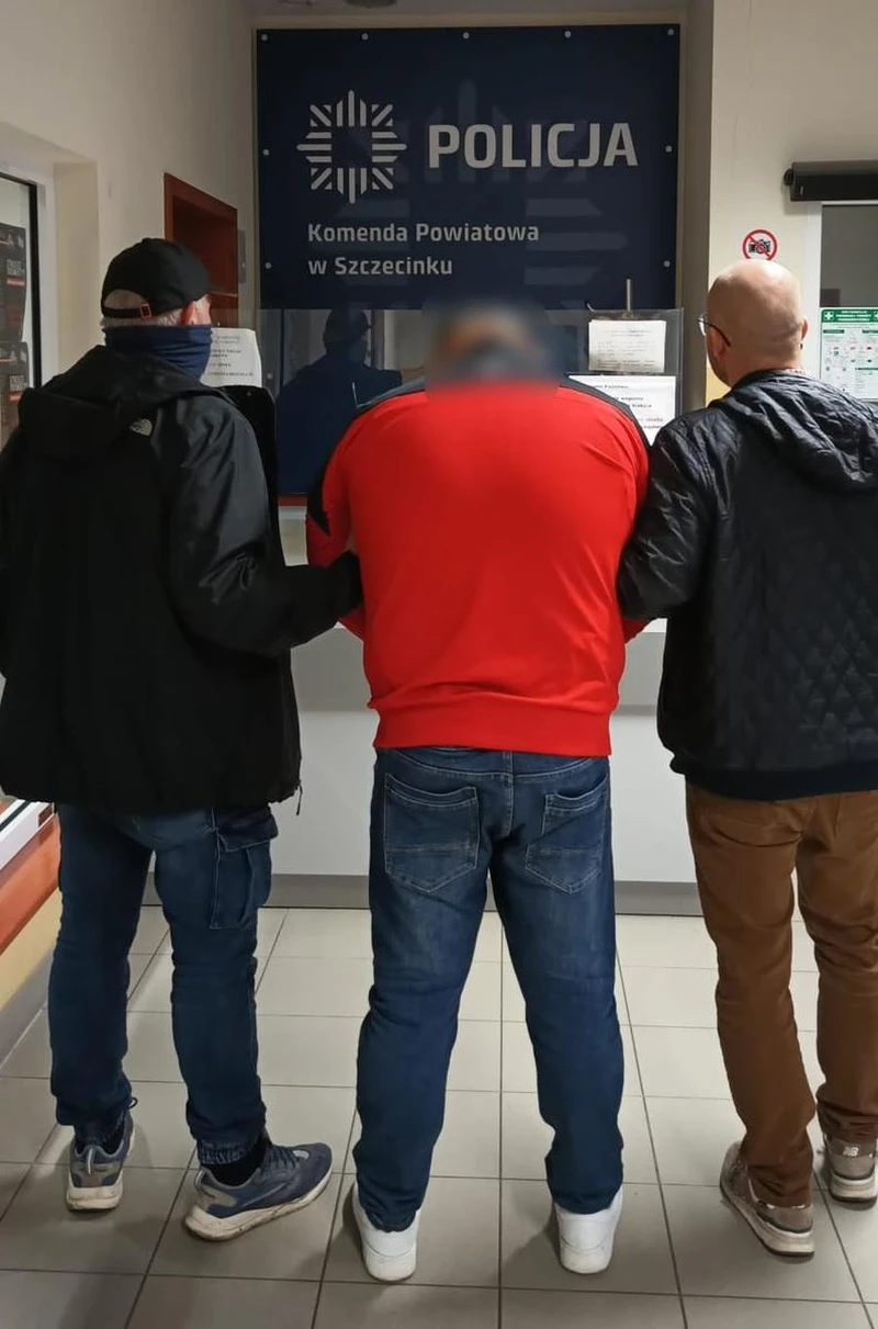Zatrzymanie poszukiwanego na 15 listów gończymi w Poznaniu