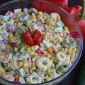 Kolorowa sałatka z tortellini