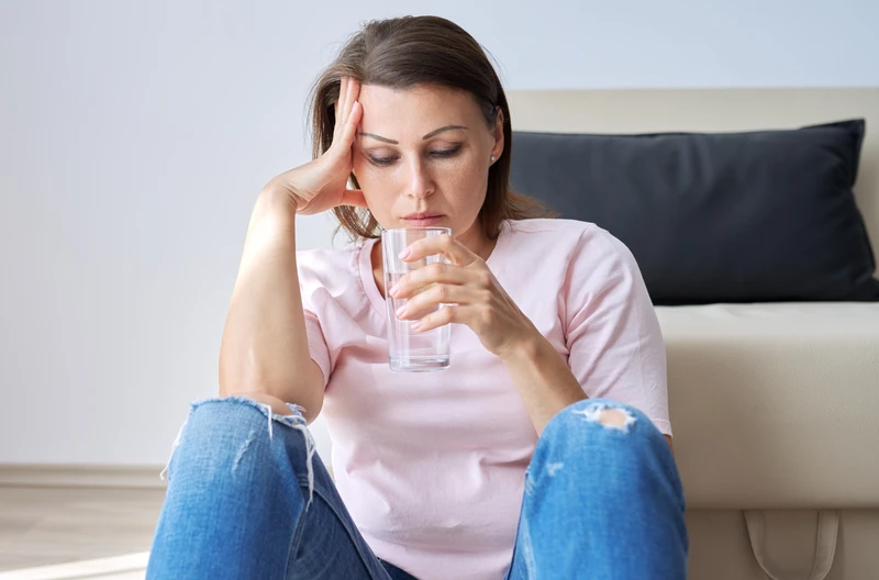 6 naturalnych sposobów na walkę z objawami menopauzy. Numer 3 stanie się Twoim ulubionym!