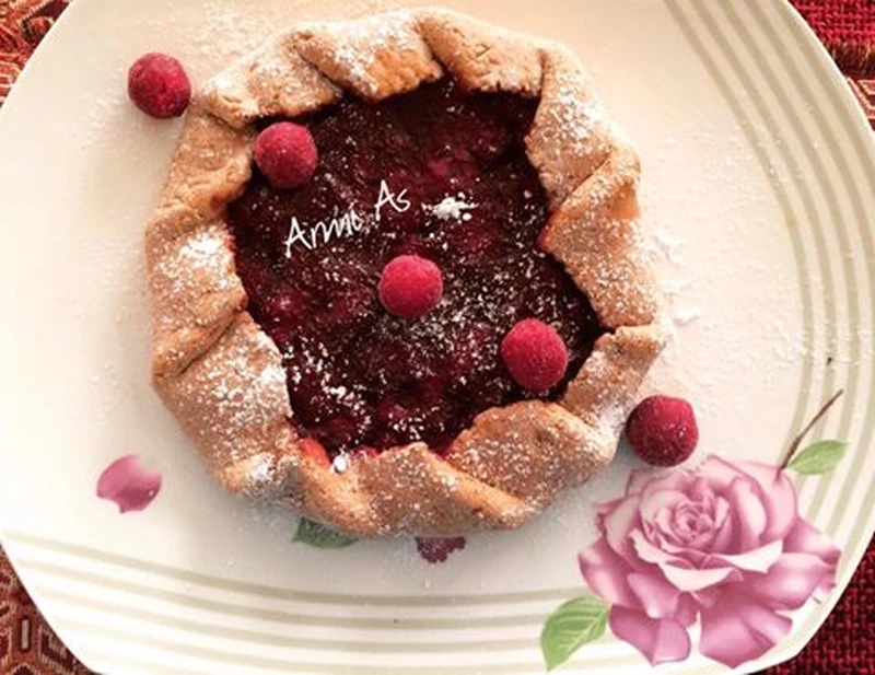 Wiśniowa fit tarta rustykalna (galette)