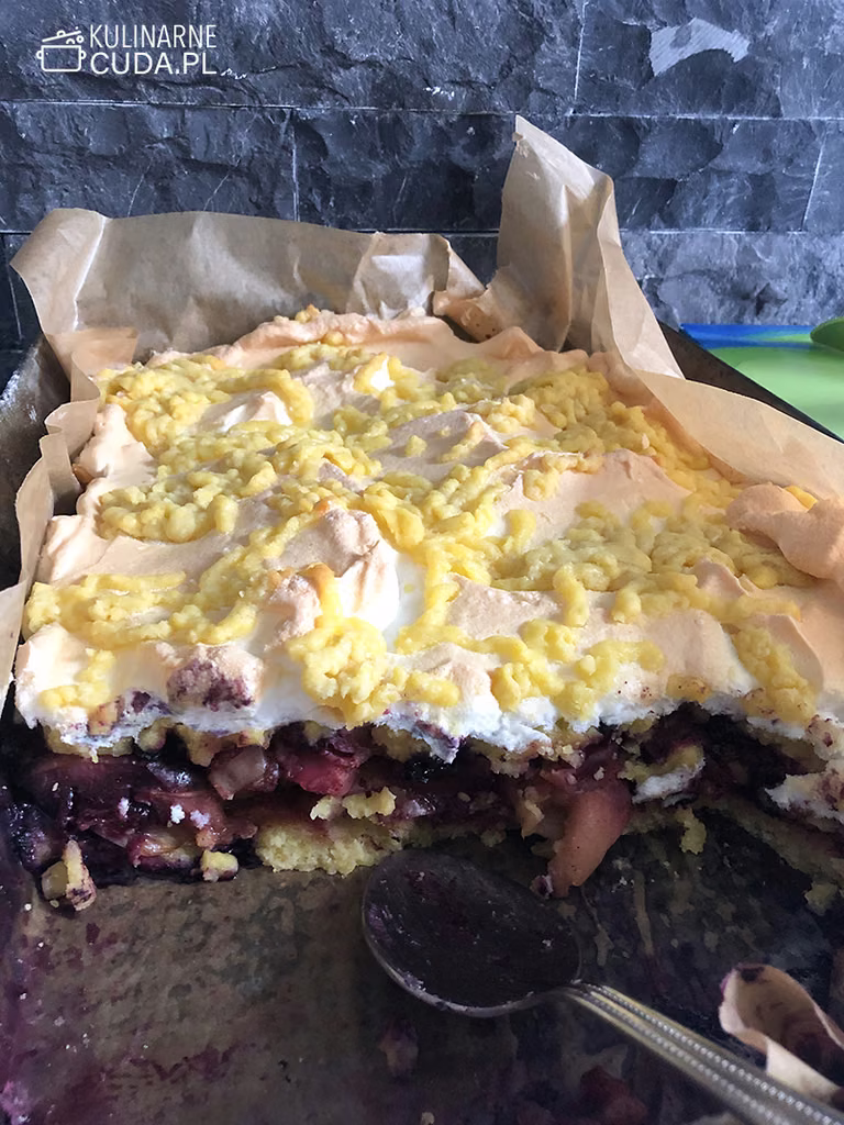 Ciasto ze śliwkami i borówkami