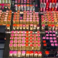 Avon Products Inc. w trudnej sytuacji finansowej: Upadłość holdingowej spółki a przyszłość globalnej marki