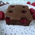 Fasolowe brownie z malinami