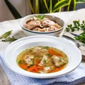 rosół z pierożkami