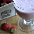 Przepis na smoothie z truskawek, ananasa i mleka kokosowego
