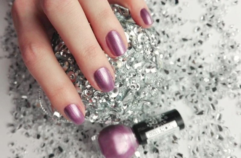 WONDER METAL NR 040 OD MISS SPORTY - METALICZNY LAKIER W FIOLETOWYM KOLORZE