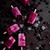 Czteroskładnikowe lody jogurtowe z jeżynami i jagodami
