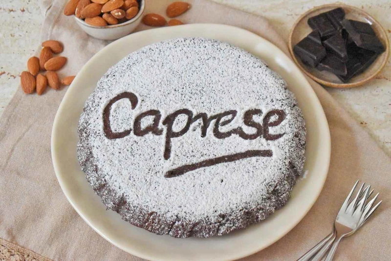 Torta Caprese - włoskie ciasto czekoladowe z migdałami bez dodatku mąki