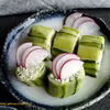 Sushi z ogórka z serkiem labneh i czosnkiem niedźwiedzim