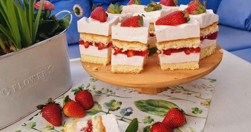Truskawkowa pani na biszkopcie