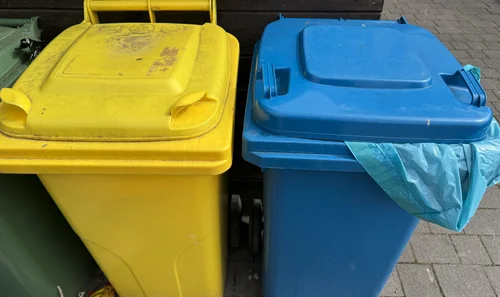 To koniec darmowych worków na śmieci? Gminy wdrażają nowy system segregacji