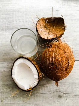Jak kupić i zjeść kokos - superfood na co dzień