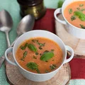 Zupa krem z pomidorów z mozzarellą