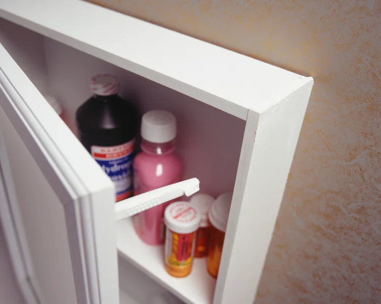 Zdjęcie Jak przechowywać leki latem? Nie trzymaj ich w szafce w kuchni! #2