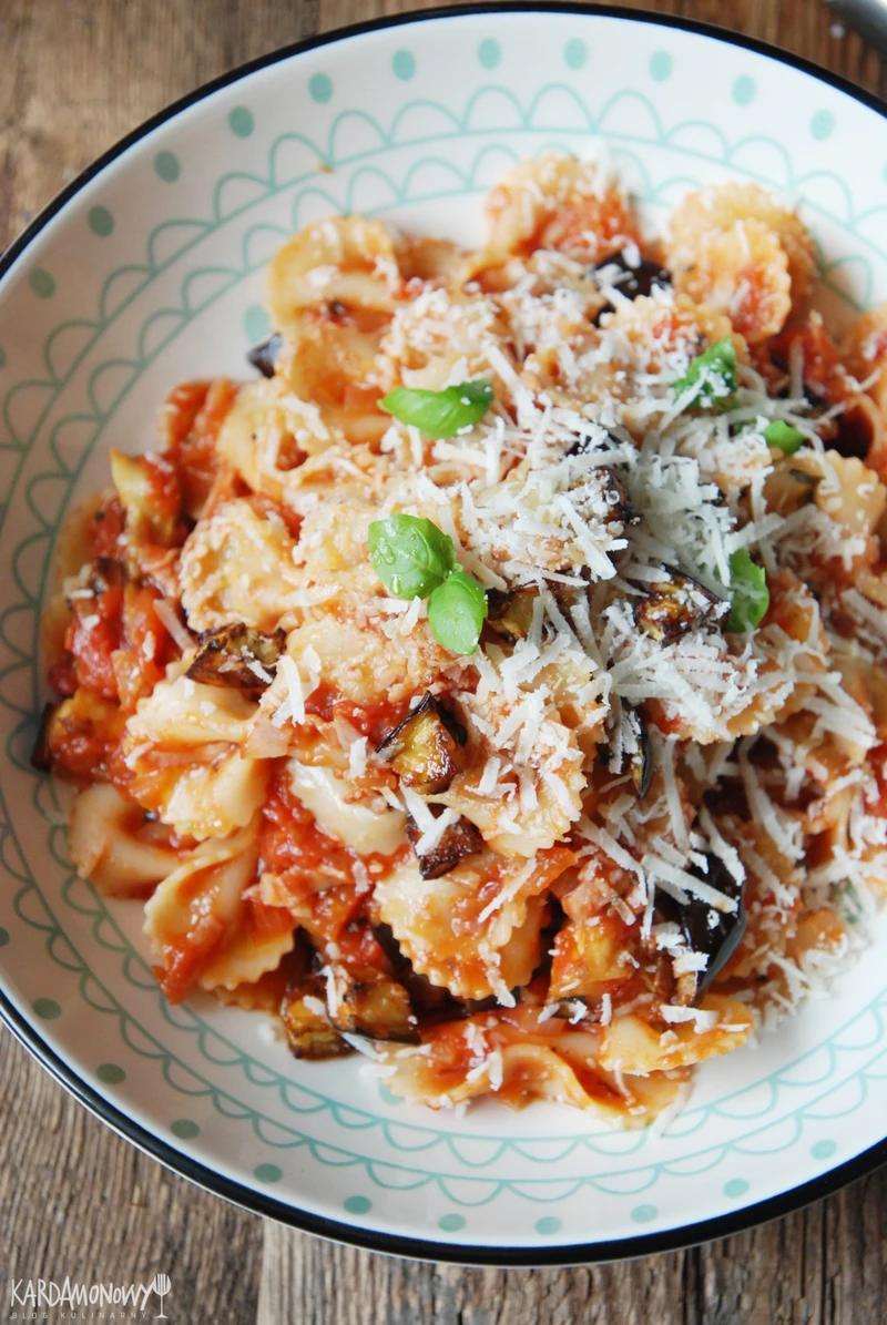 Makaron z bakłażanem i szynką parmeńską