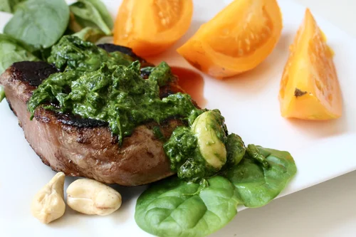 Stek wołowy z pesto