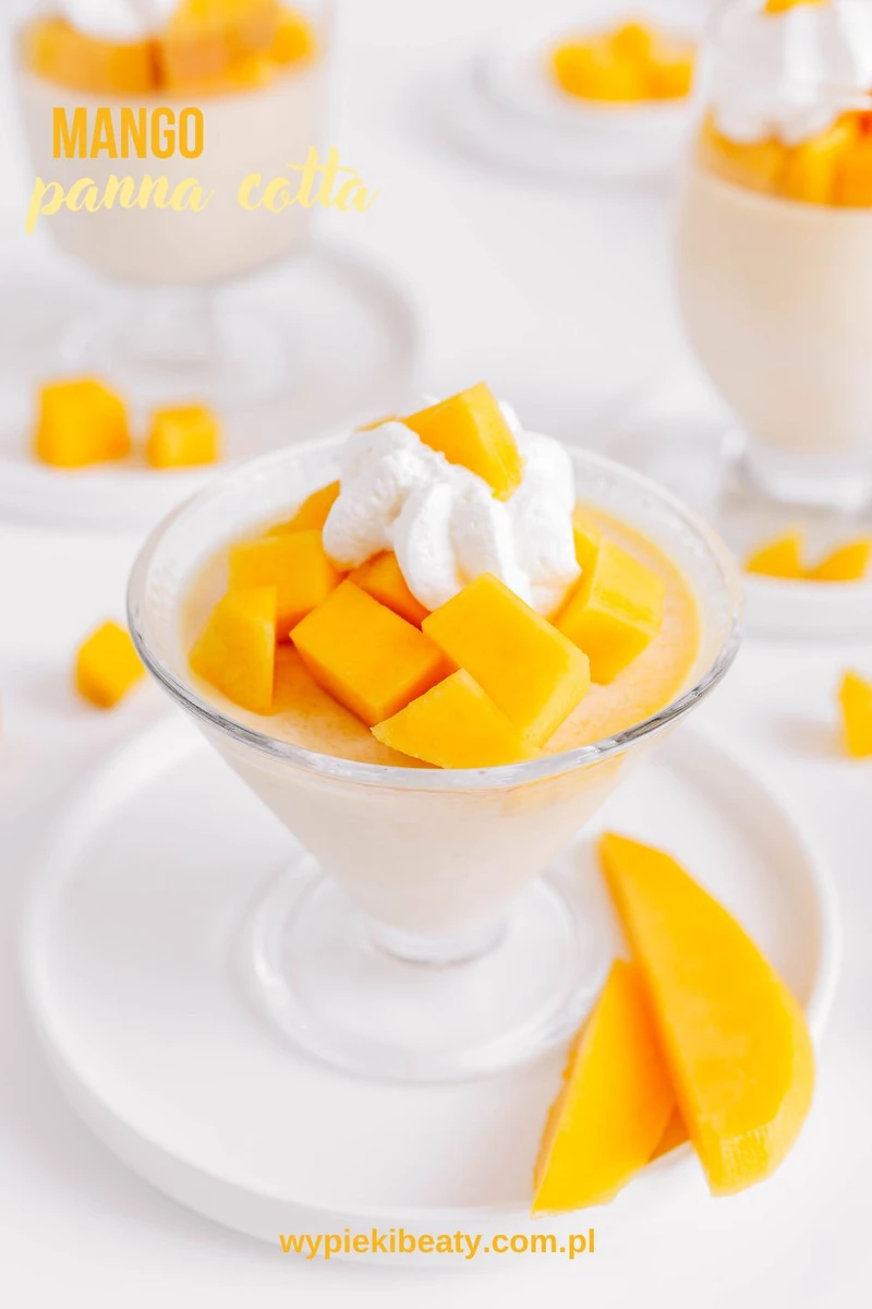 Mango panna cotta