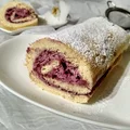 Rolada biszkoptowa z kremem porzeczkowym