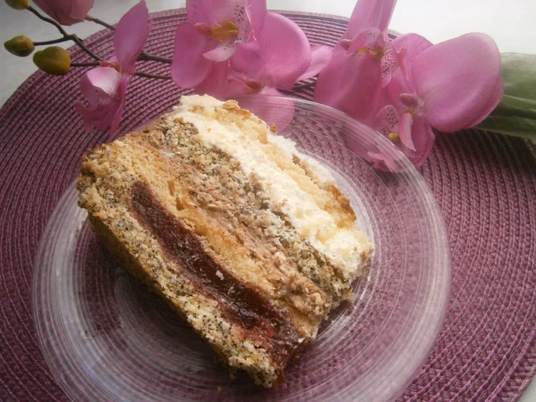Tort z kremem mascarpone