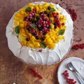 Pavlova, beza z owocami