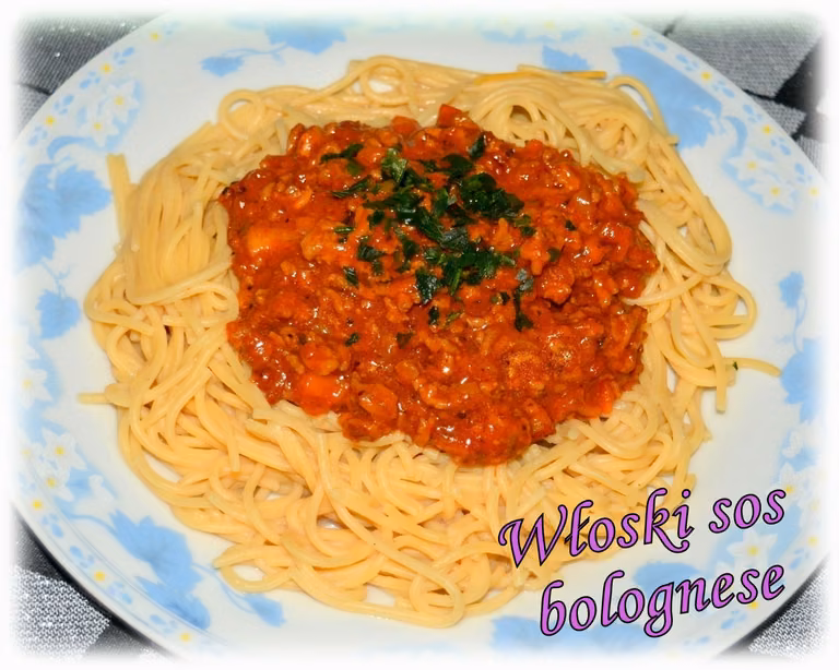 Włoski sos bolognese
