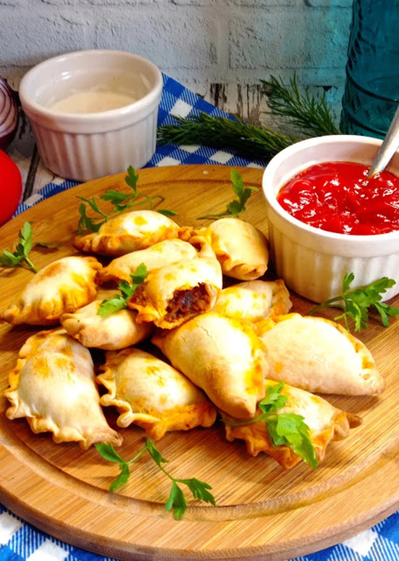 Pieczone pierożki (empanadas)