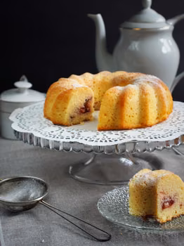 Keto babka jogurtowa ze śliwkami (Paleo, LowCarb, bezmleczna)