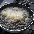 Jaki olej jest najlepszy do smażenia? Jakiego unikać?