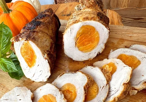 Polędwiczka z suszonymi morelami