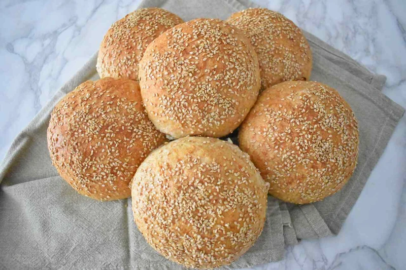 Razowe bułki do burgerów