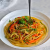 Spaghetti z marchewką i cukinią