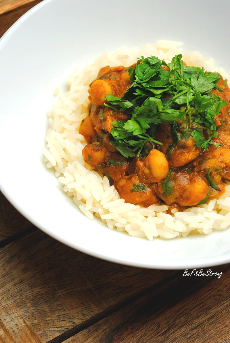 Rozgrzewające curry indyjskie z polędwiczką, dynią i cieciorką