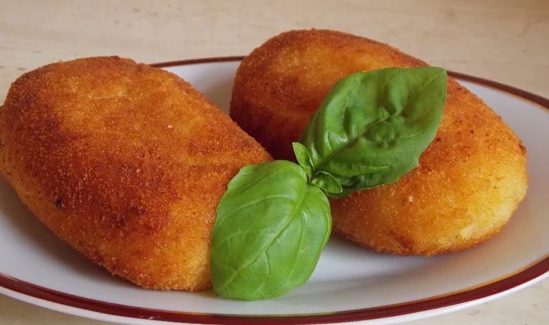 Nadziewane krokiety ziemniaczane