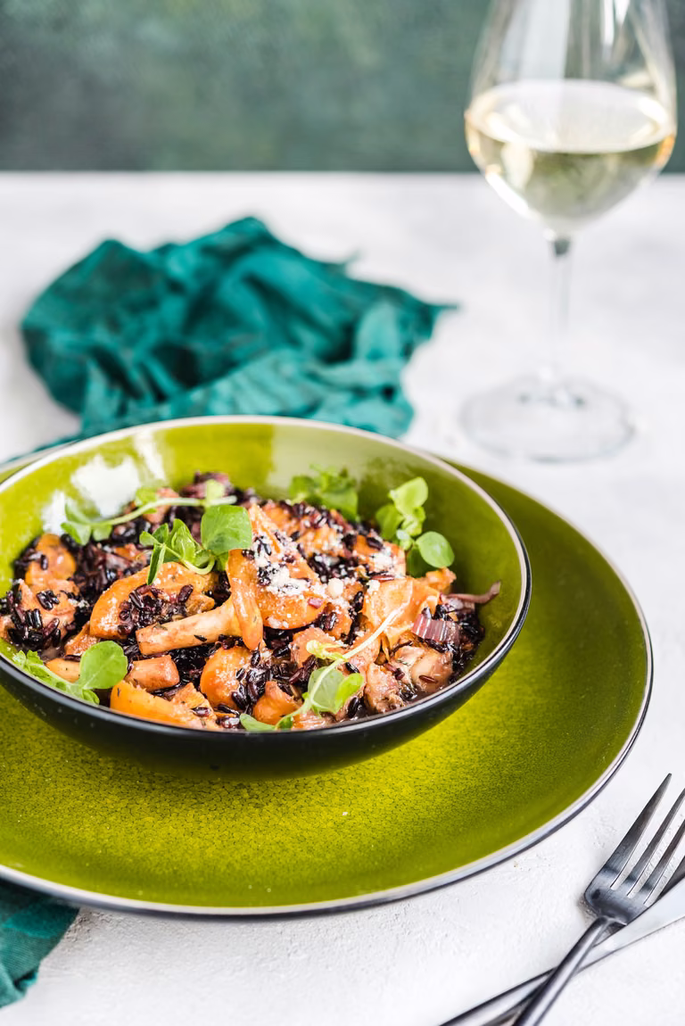 Risotto z kurkami i morelami z czarnym ryżem