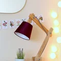 Drewniana lampka biurowa