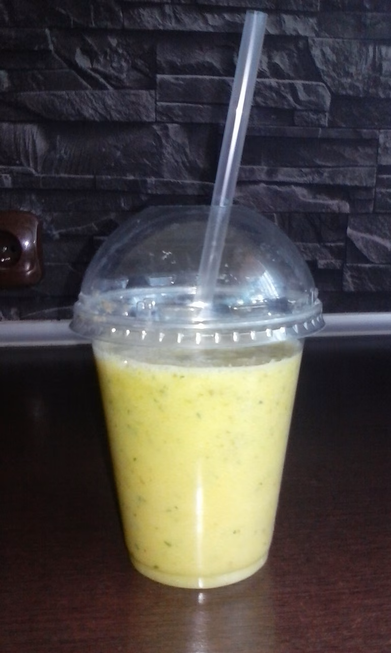 Smoothie - jabłko gruszka i pietruszka