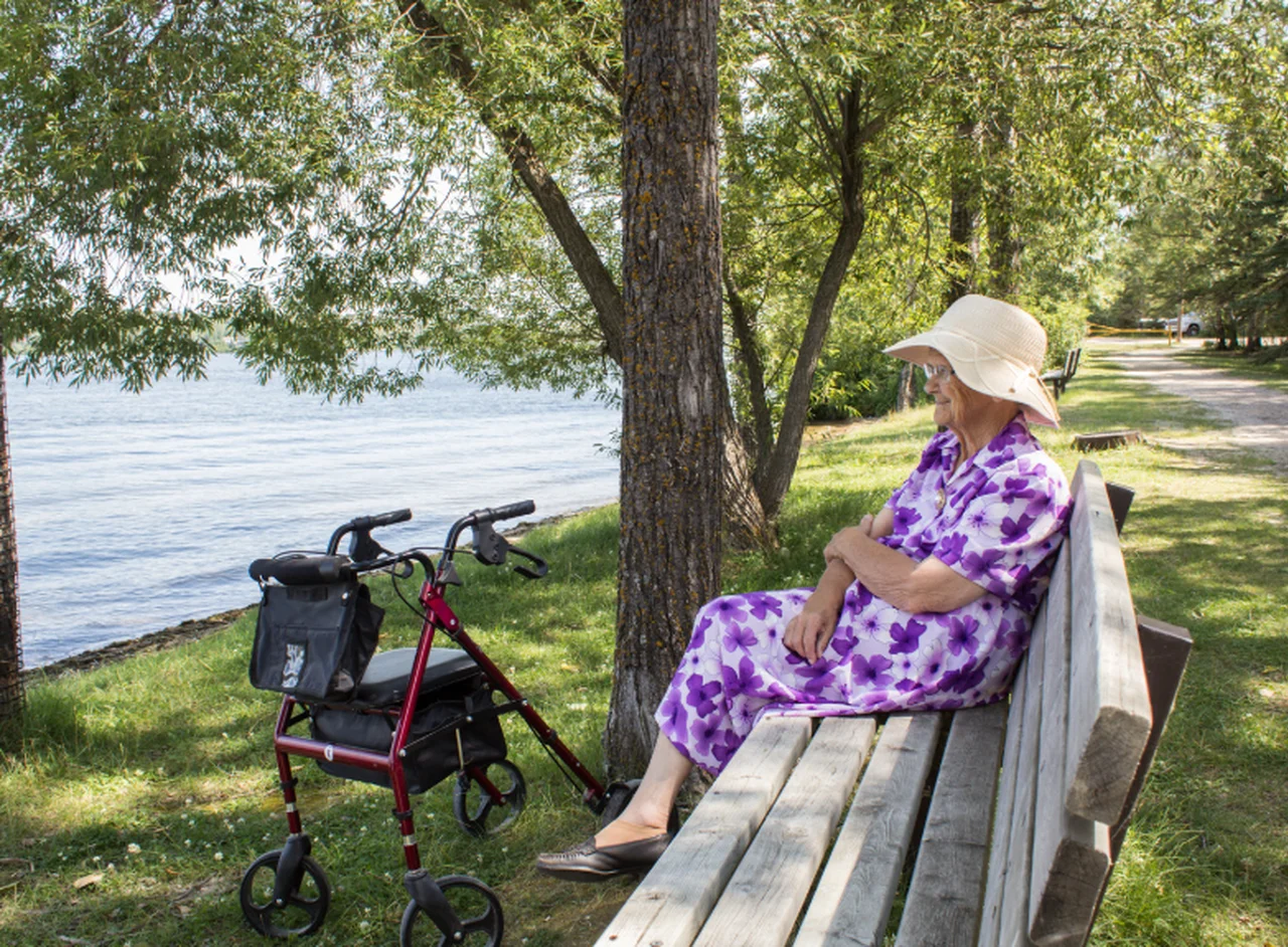 ZUS zmniejszy kwotę nowego świadczenia dla 1,5 mln osób! Uwaga na haczyk w nowych przepisach!