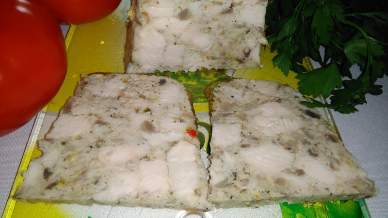 Wędlina drobiowa z pieczarkami z szynkowara
