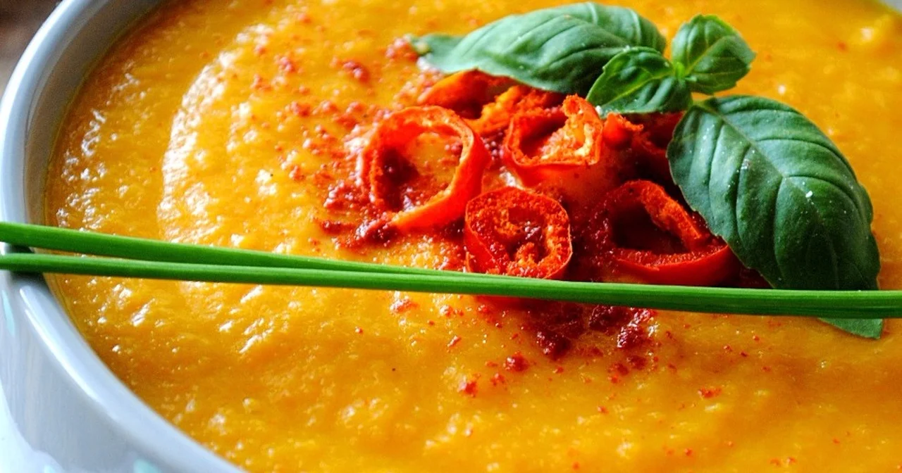 Zupa krem z marchewki i soczewicy z nutą chili