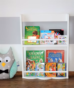 PÓŁKA NA KSIĄŻKI DO POKOJU DZIECKA ZROBIONA Z PRZEWIJAKA - DIY